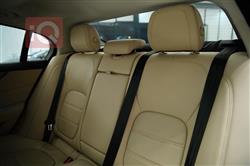 جاگوار XE